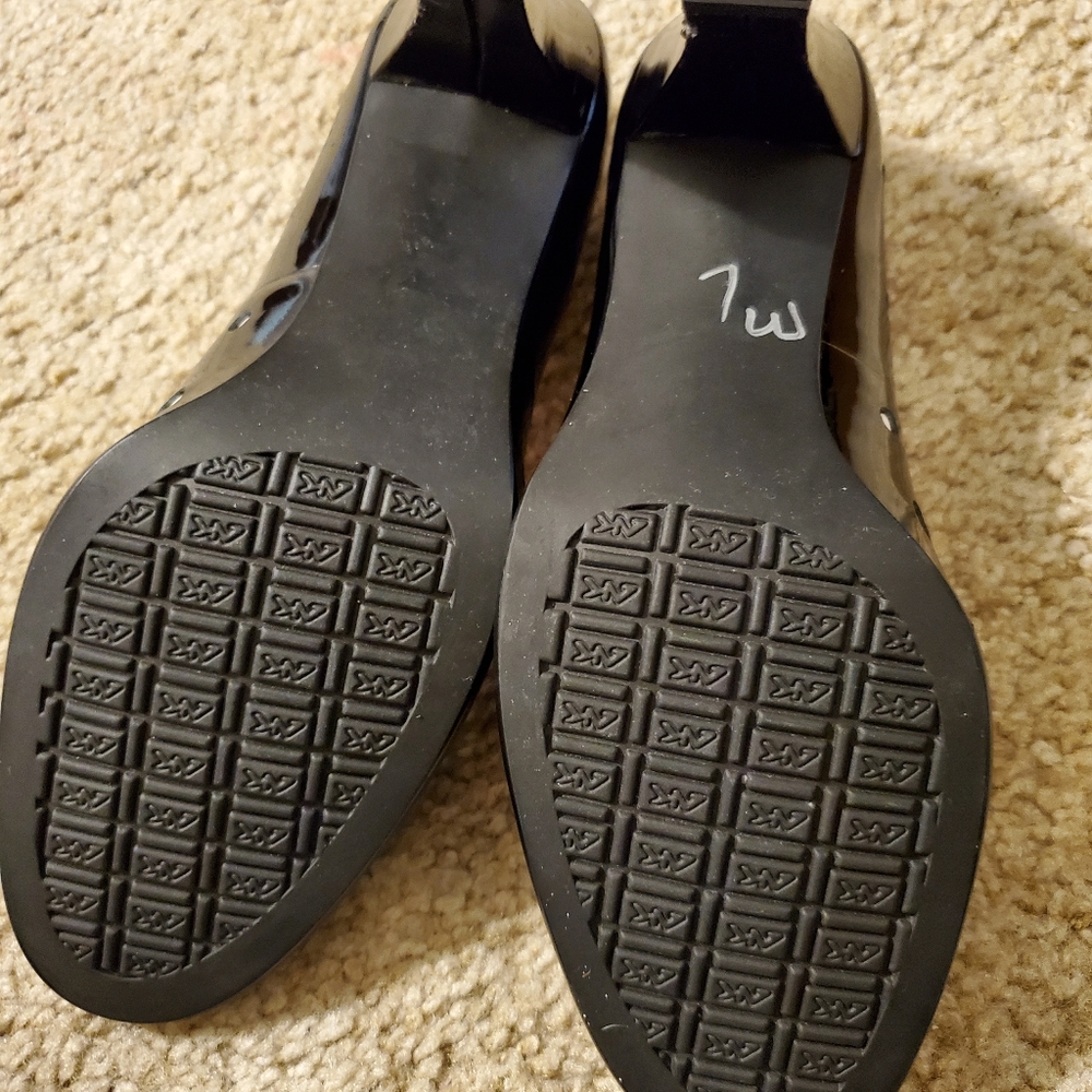 Black Patent Leather Pumps with White Polka Dots - Women - Picture 7 of 14